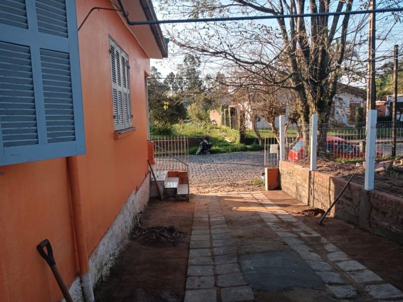 Casa com 3 quartos, 1 banheiro e 130m² à venda no bairro Petropolis, Taquara