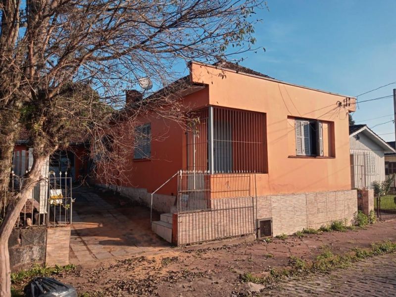 Casa com 3 quartos, 1 banheiro e 130m² à venda no bairro Petropolis, Taquara