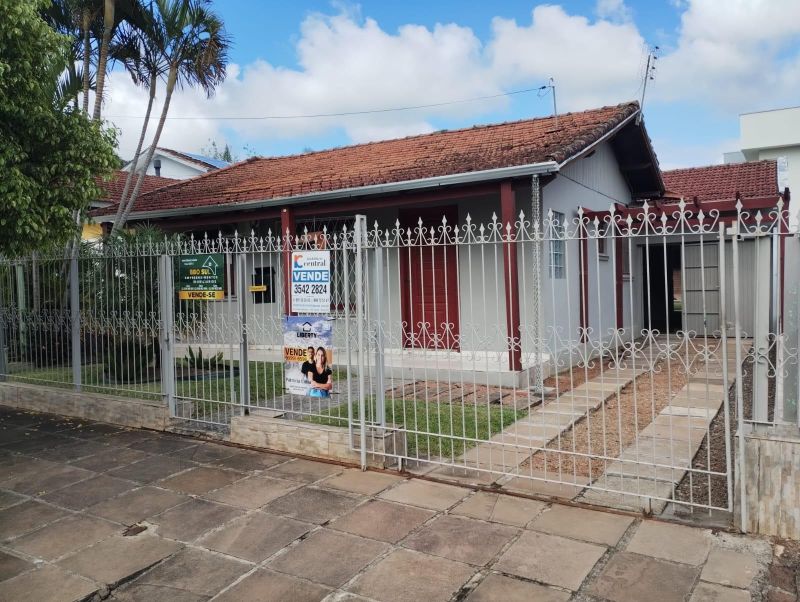 Casa com 2 quartos, 2 banheiros e 140m² à venda no bairro Petropolis, Taquara