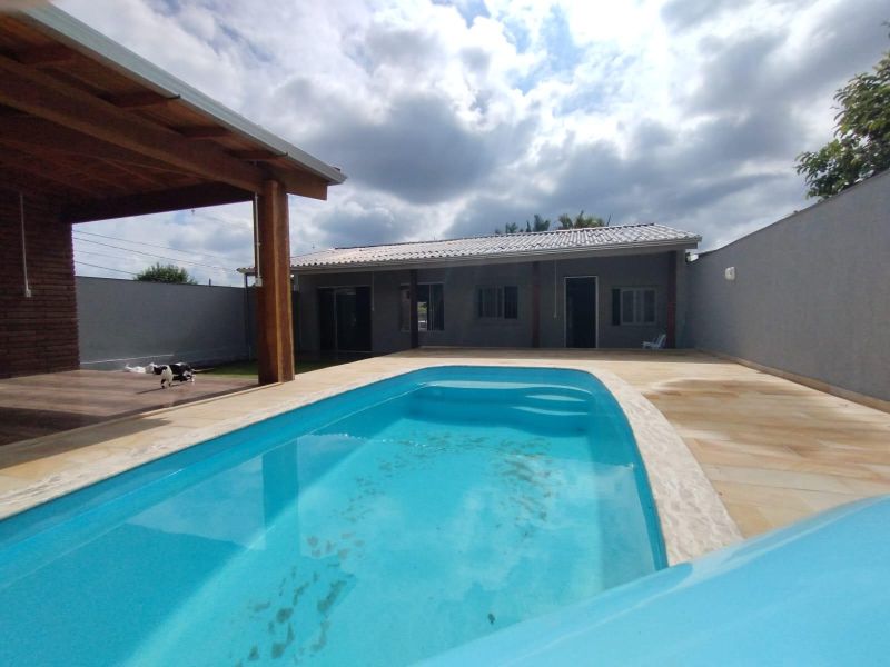 Casa com 2 quartos, 2 banheiros e 140m² à venda no bairro Petropolis, Taquara