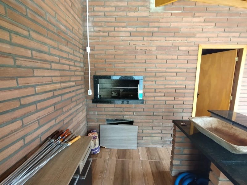 Casa com 2 quartos, 2 banheiros e 140m² à venda no bairro Petropolis, Taquara
