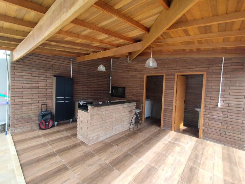 Casa com 2 quartos, 2 banheiros e 140m² à venda no bairro Petropolis, Taquara