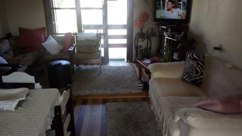 Casa com 5 quartos, 3 banheiros e 180m² à venda no bairro Petropolis, Taquara