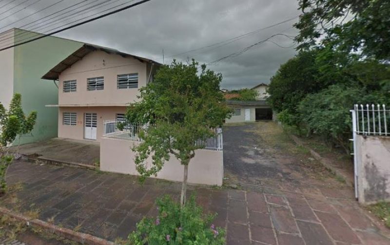 Prédio com 16 quartos, 5 banheiros e 520m² à venda no bairro Petropolis, Taquara