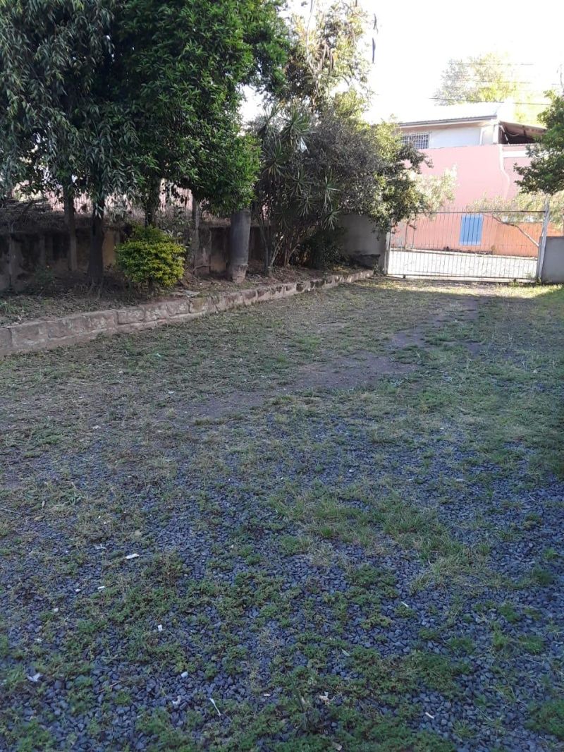 Prédio com 16 quartos, 5 banheiros e 520m² à venda no bairro Petropolis, Taquara