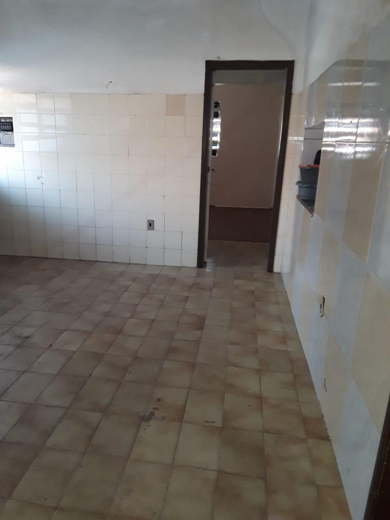 Prédio com 16 quartos, 5 banheiros e 520m² à venda no bairro Petropolis, Taquara