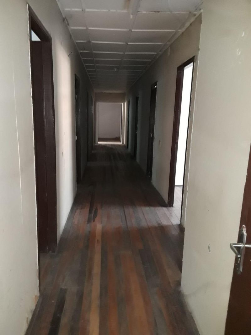 Prédio com 16 quartos, 5 banheiros e 520m² à venda no bairro Petropolis, Taquara
