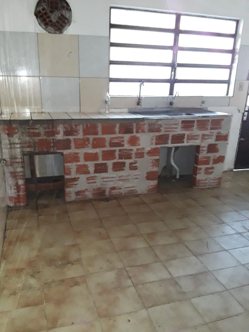 Prédio com 16 quartos, 5 banheiros e 520m² à venda no bairro Petropolis, Taquara
