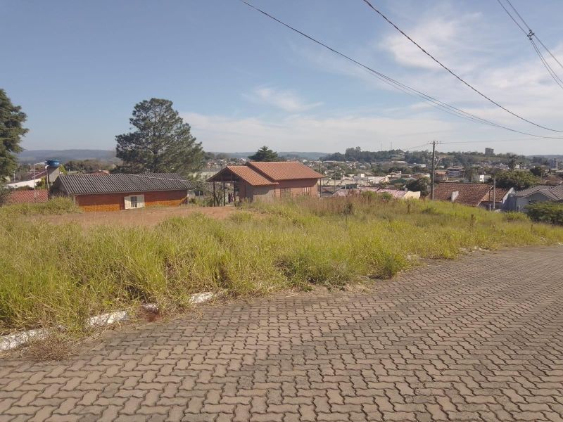 Terreno à venda no bairro Petropolis, Taquara