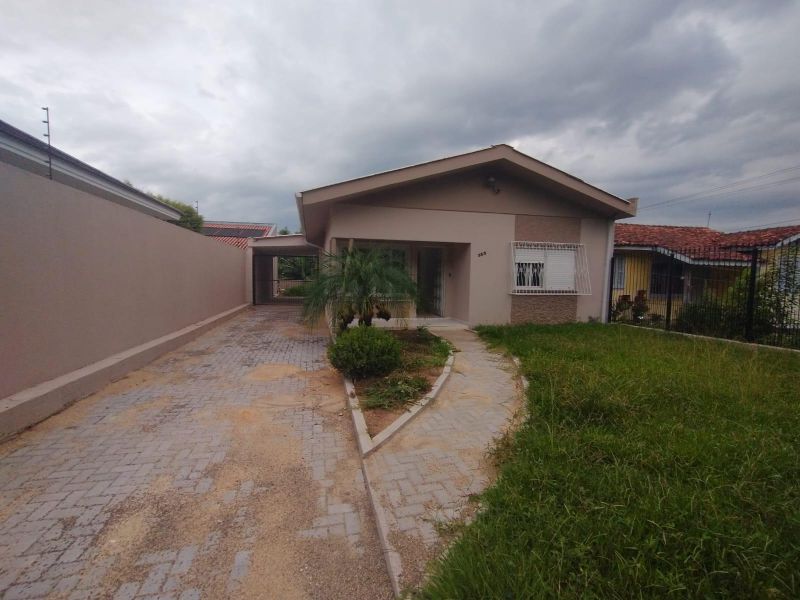 Casa com 3 quartos e 1 banheiro à venda no bairro Petropolis, Taquara