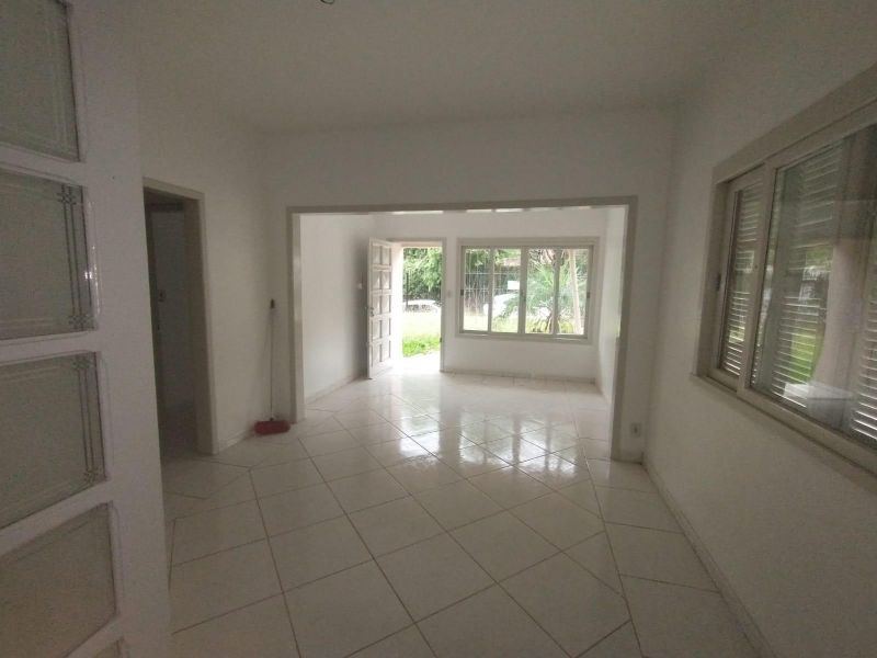 Casa com 3 quartos e 1 banheiro à venda no bairro Petropolis, Taquara