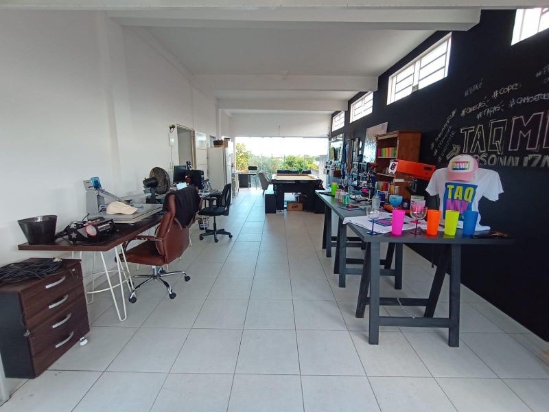 Casa com 2 quartos, 3 banheiros e 165m² à venda no bairro Petropolis, Taquara