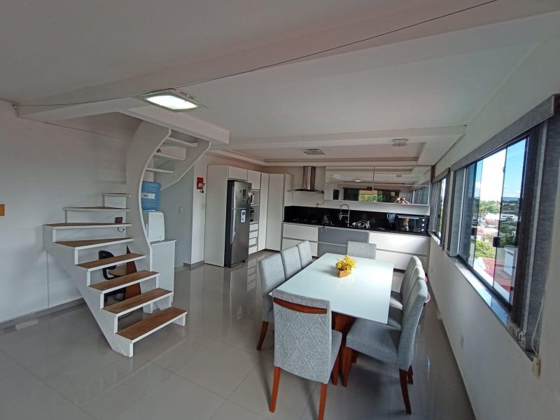 Casa com 2 quartos, 3 banheiros e 165m² à venda no bairro Petropolis, Taquara