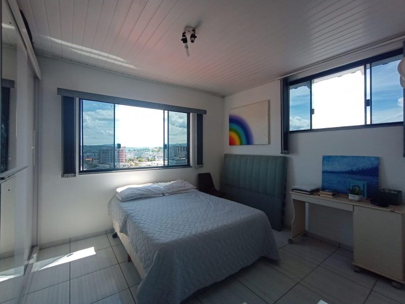 Casa com 2 quartos, 3 banheiros e 165m² à venda no bairro Petropolis, Taquara