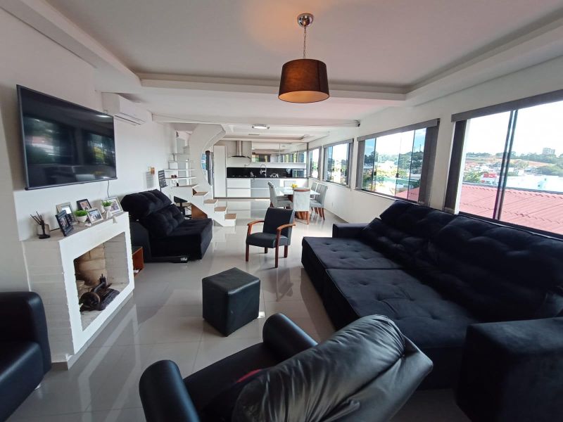 Casa com 2 quartos, 3 banheiros e 165m² à venda no bairro Petropolis, Taquara