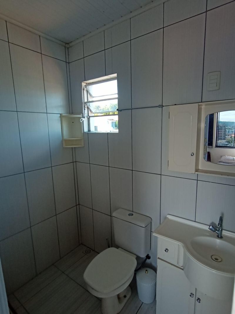 Casa com 2 quartos, 3 banheiros e 165m² à venda no bairro Petropolis, Taquara