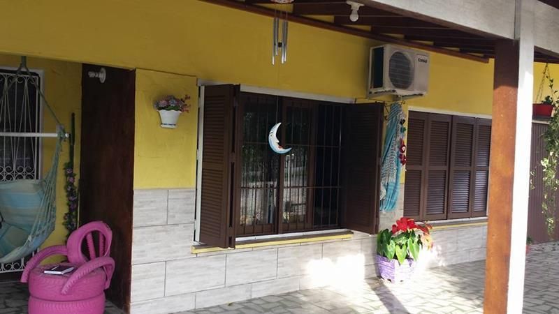 Casa com 3 quartos, 3 banheiros e 120m² à venda no bairro Petropolis, Taquara