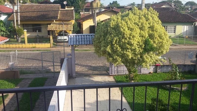Casa com 5 quartos e 3 banheiros à venda no bairro Petropolis, Taquara