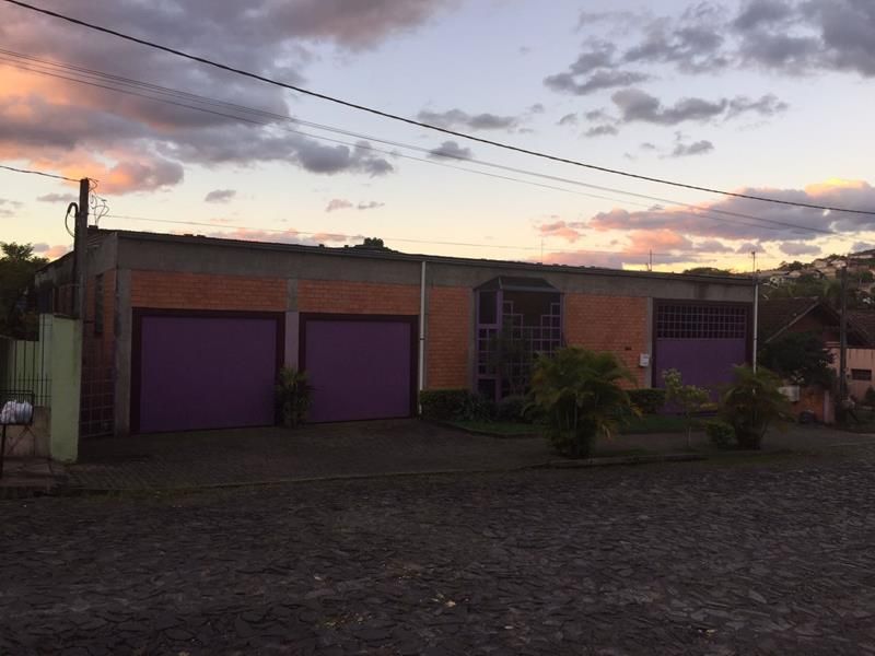 Pavilhao à venda no bairro Petropolis, Taquara
