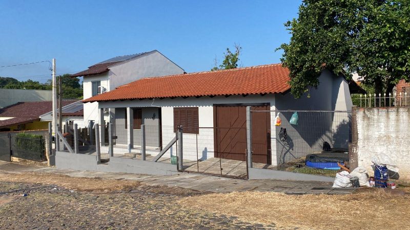 Casa com 2 quartos e 1 banheiro à venda no bairro Petropolis, Taquara