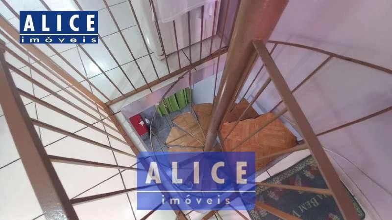 Casa com 4 quartos e 2 banheiros à venda no bairro Centro, Taquara