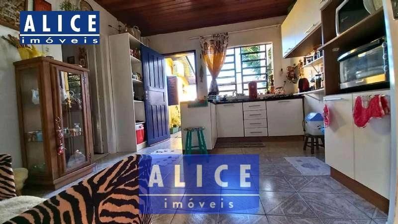 Casa com 2 quartos, 2 banheiros e 132m² à venda no bairro Centro, Taquara