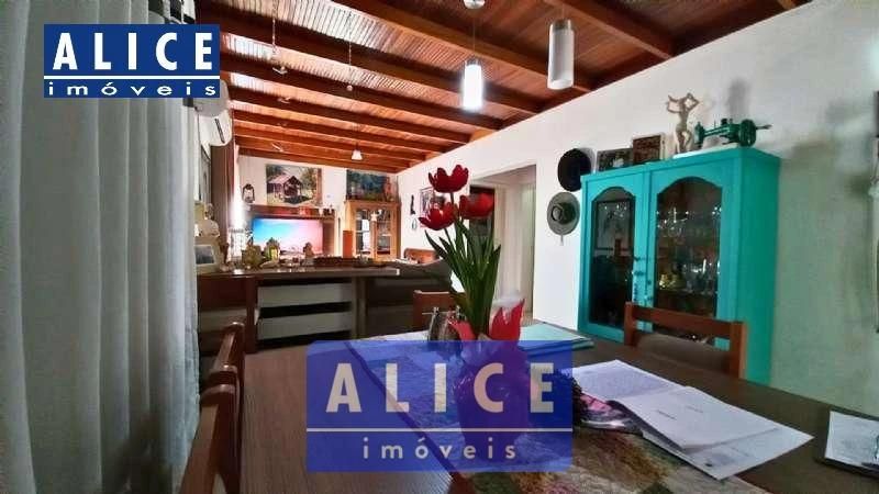 Casa com 2 quartos, 2 banheiros e 132m² à venda no bairro Centro, Taquara