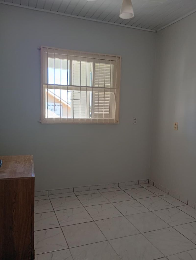 Casa com 2 quartos, 1 banheiro e 131m² à venda no bairro Guaruja, Parobe