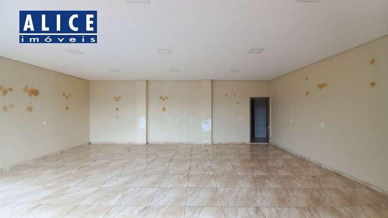 Sala com 1 banheiro à venda no bairro Larajeiras, Parobe