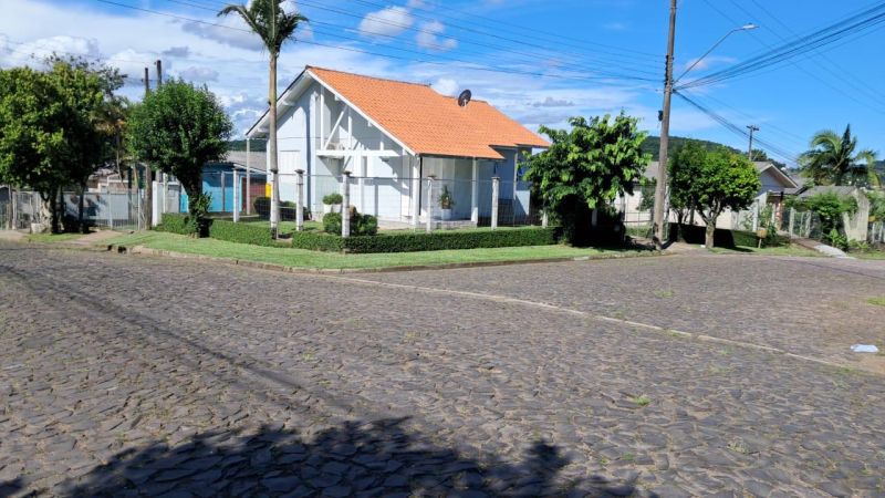 Casa com 2 quartos, 1 banheiro e 60m² à venda no bairro Colina do Leão, Parobe