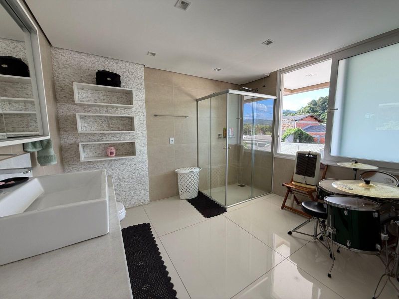 Casa com 2 quartos, 4 banheiros e 222m² à venda no bairro Figueira, Igrejinha