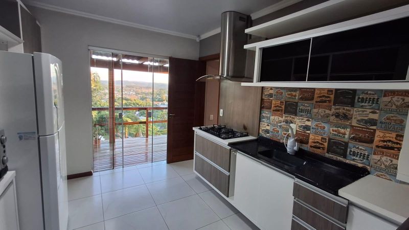 Casa com 2 quartos, 3 banheiros e 240m² à venda no bairro Nossa Senhora de Fatima, Taquara