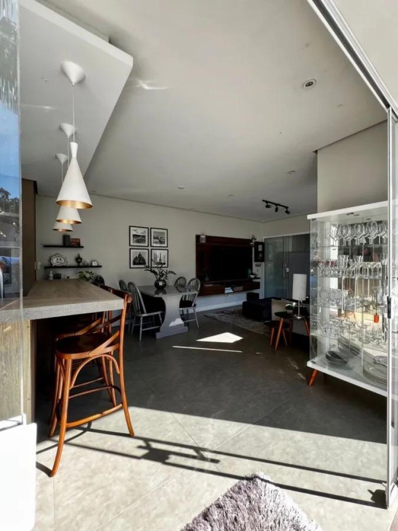 Casa com 3 quartos, 3 banheiros e 164m² à venda no bairro Nossa Senhora de Fatima, Taquara