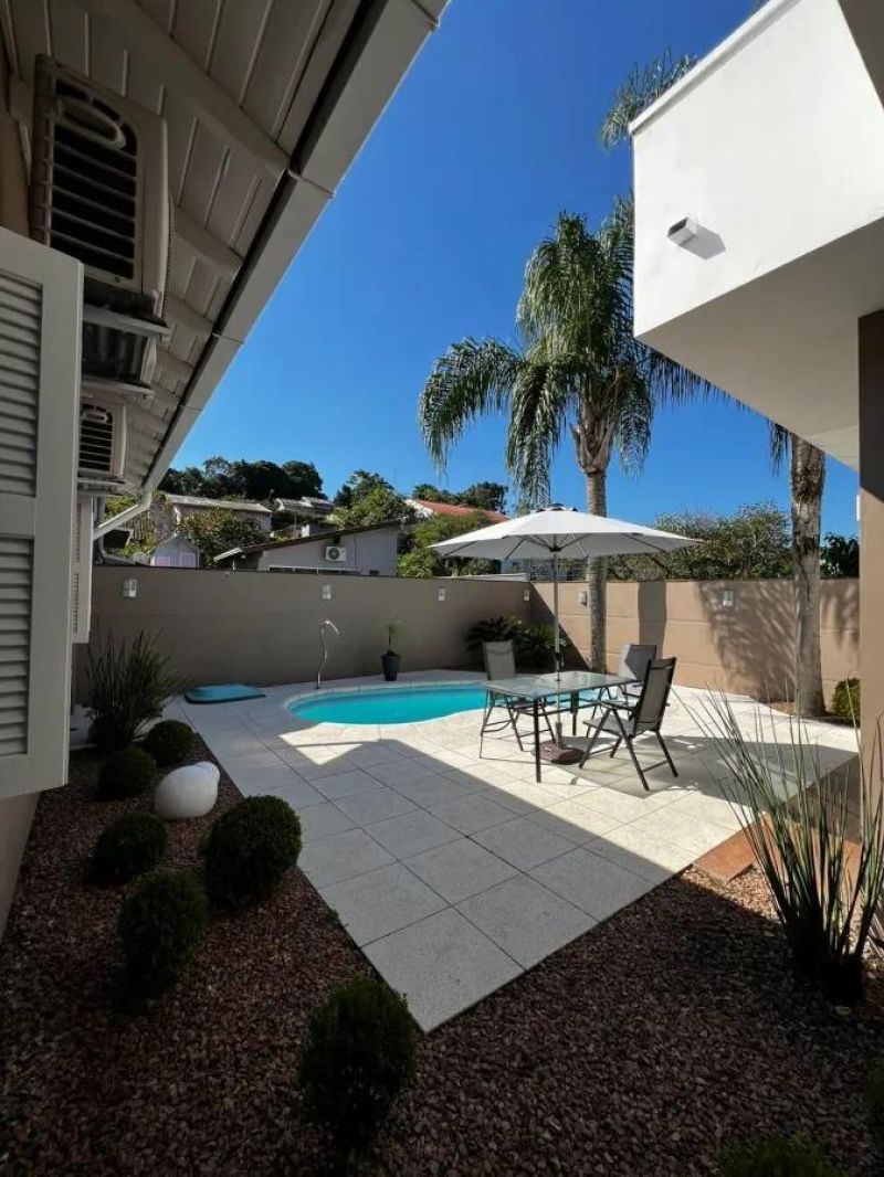 Casa com 3 quartos, 3 banheiros e 164m² à venda no bairro Nossa Senhora de Fatima, Taquara