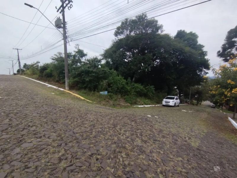Terreno à venda no bairro Nossa Senhora de Fatima, Taquara