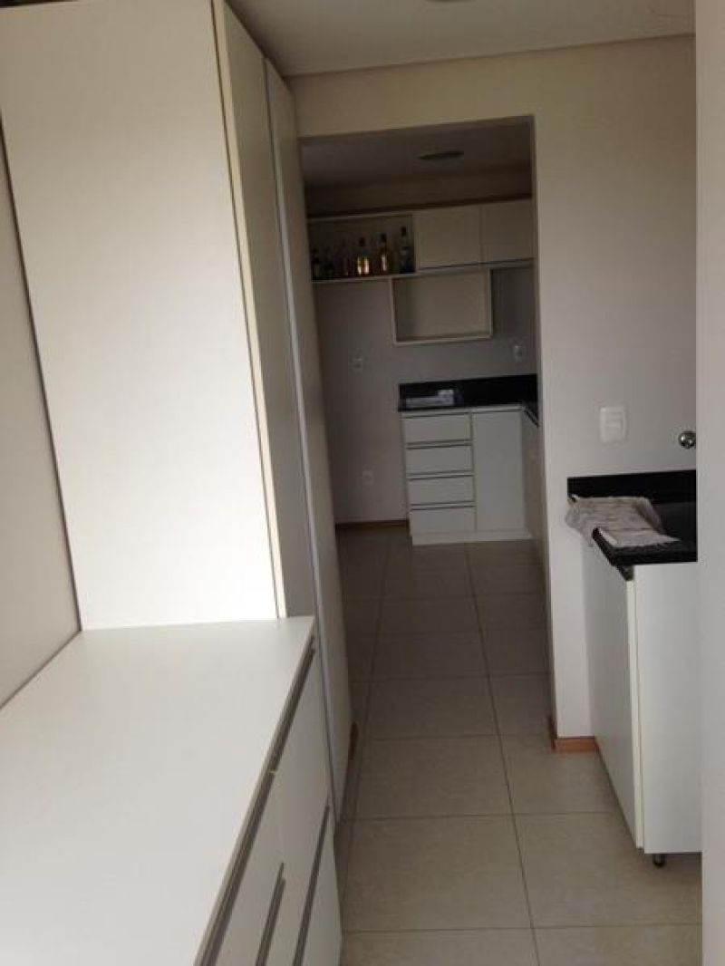 Apartamento com 1 quarto, 2 banheiros e 79m² à venda no bairro Centro, Taquara