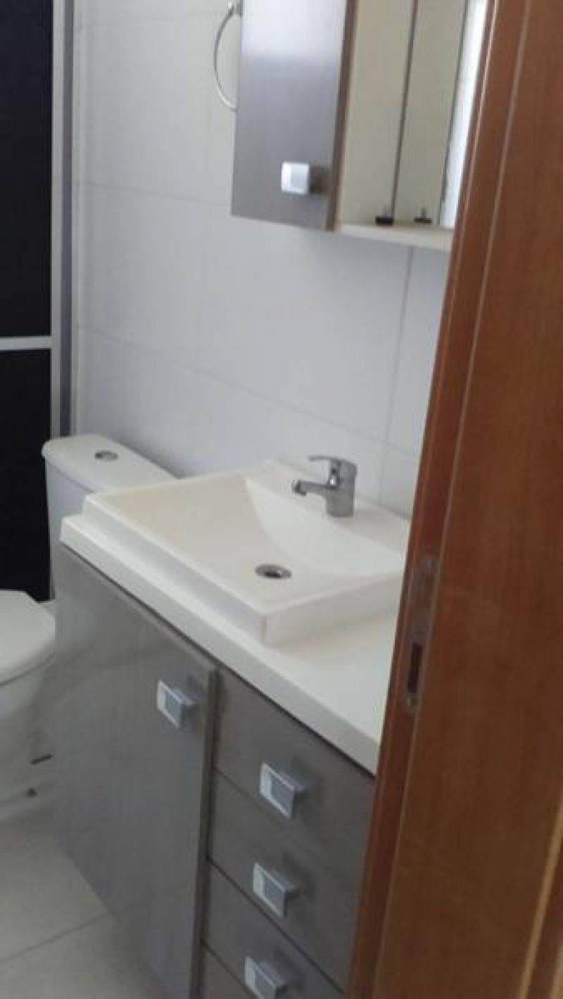 Apartamento com 2 quartos e 1 banheiro para alugar no bairro Centro, Taquara
