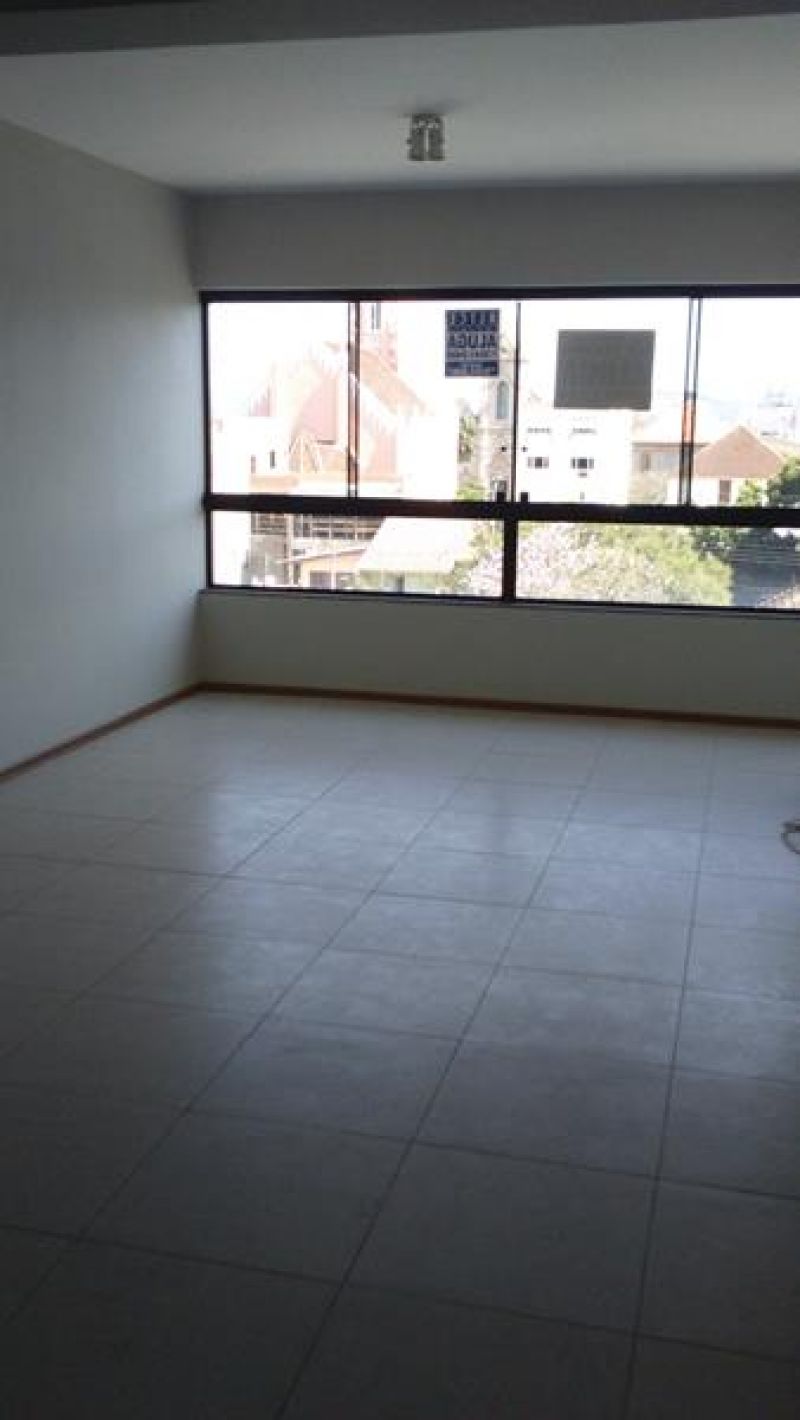 Apartamento com 2 quartos e 1 banheiro para alugar no bairro Centro, Taquara