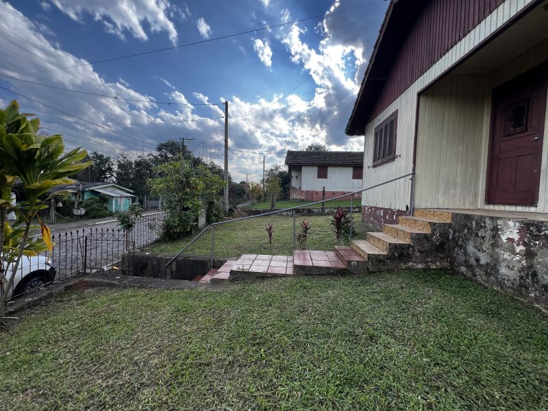 Casa com 2 quartos, 1 banheiro e 60m² para alugar no bairro Ronda, Taquara