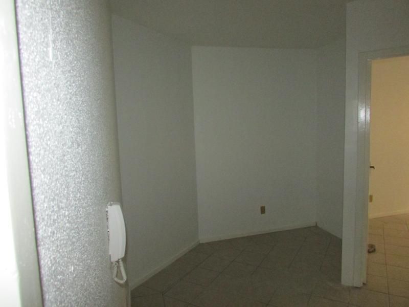 Sala com 1 banheiro e 46m² para alugar no bairro Centro, Taquara