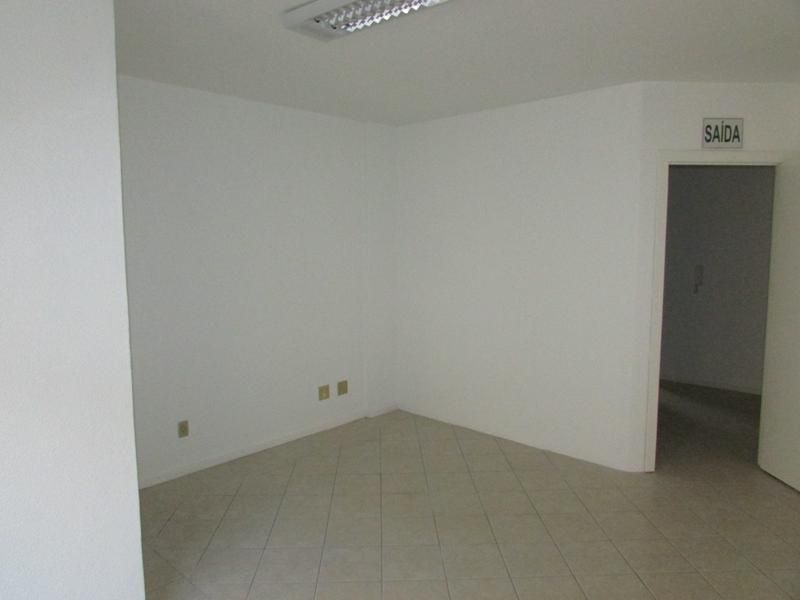 Sala com 1 banheiro e 46m² para alugar no bairro Centro, Taquara