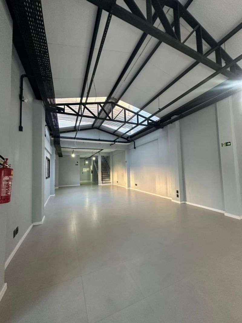 Prédio com 1 banheiro e 222m² para alugar no bairro Centro, Taquara