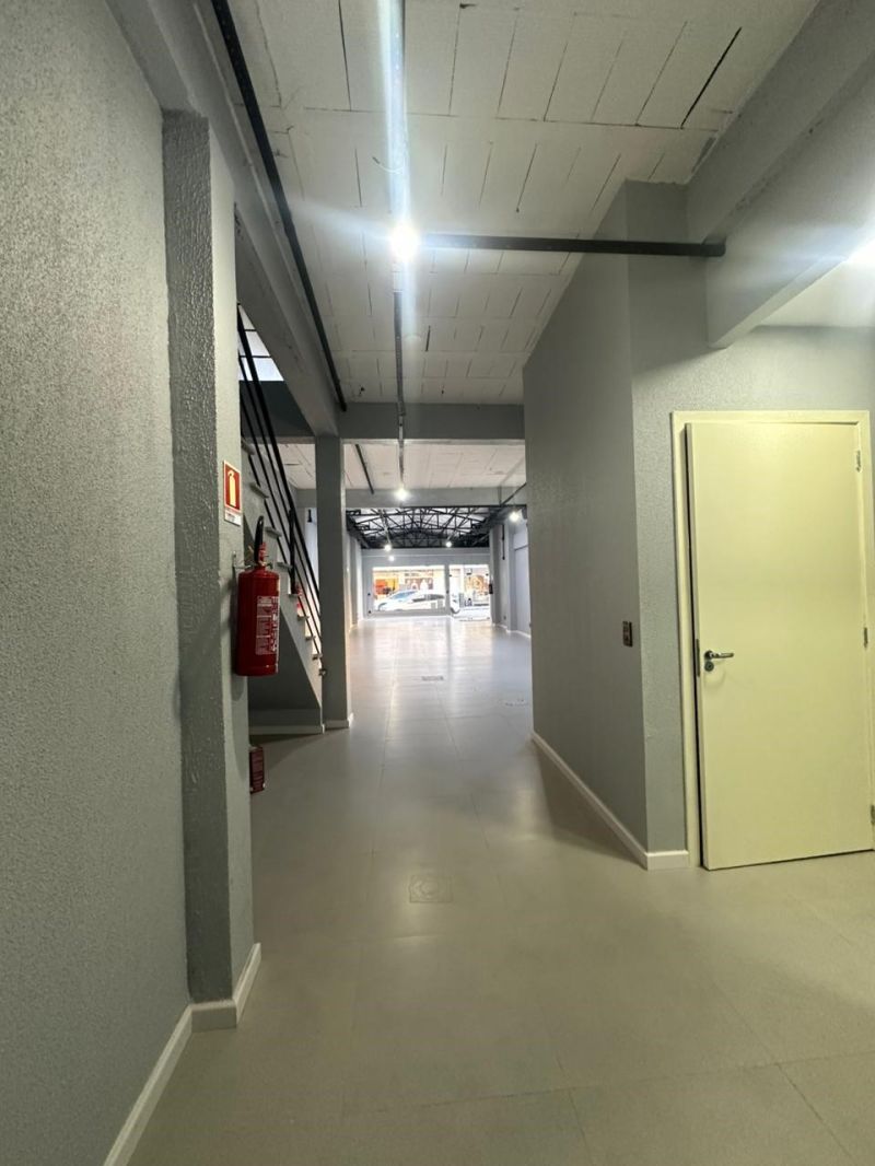 Prédio com 1 banheiro e 222m² para alugar no bairro Centro, Taquara