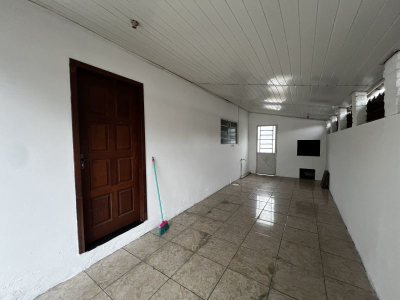 Casa com 2 quartos e 1 banheiro para alugar no bairro Santa Terezinha, Taquara