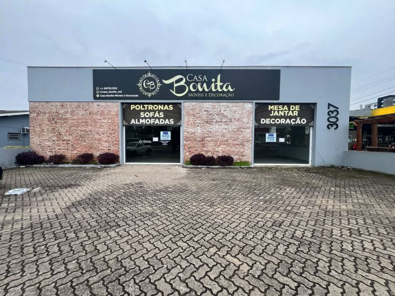 Prédio com 380m² para alugar no bairro Centro, Taquara