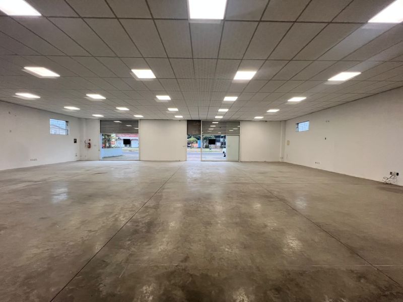 Prédio com 380m² para alugar no bairro Centro, Taquara