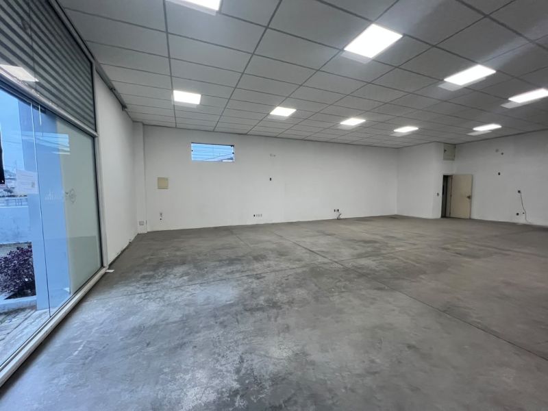 Prédio com 380m² para alugar no bairro Centro, Taquara