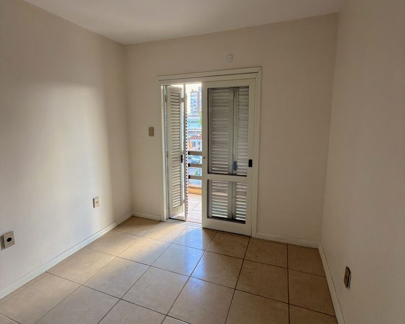 Apartamento com 3 quartos para alugar no bairro Centro, Taquara