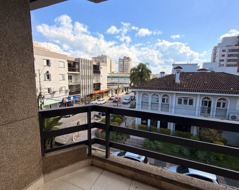 Apartamento com 3 quartos para alugar no bairro Centro, Taquara