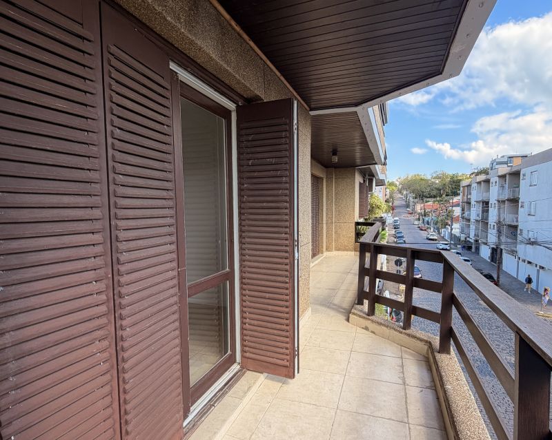 Apartamento com 3 quartos para alugar no bairro Centro, Taquara